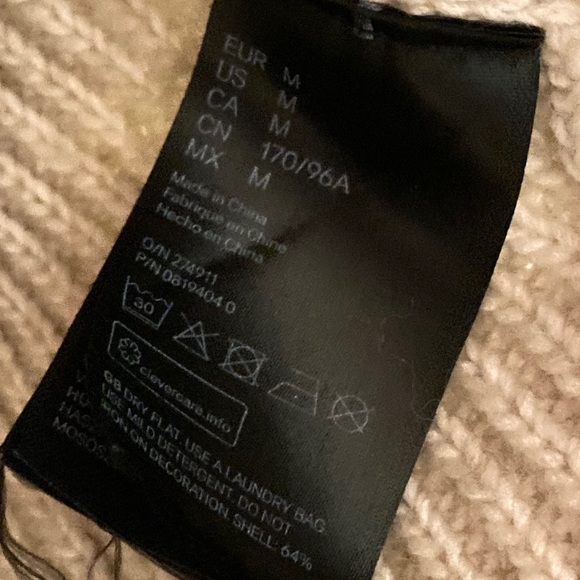 H&M Sweater - Picture 4 of 4